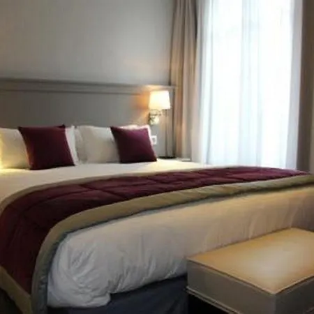 Montcalm Hotel 3*