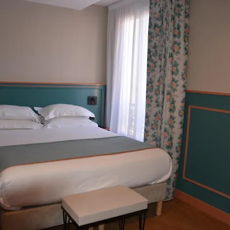 Hotel Montcalm Paris