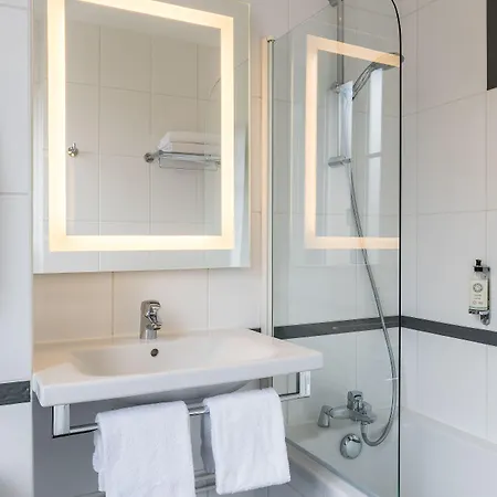 Ξενοδοχείο Montcalm 3*