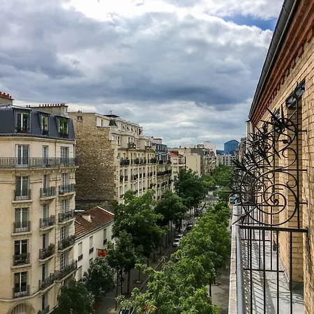 Ξενοδοχείο Montcalm 3*