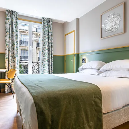 Montcalm 3*