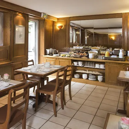 Montcalm 3*