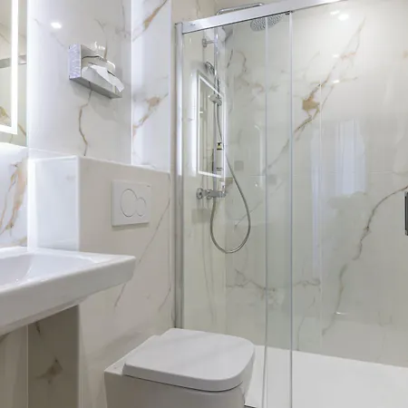Montcalm 3* Paris