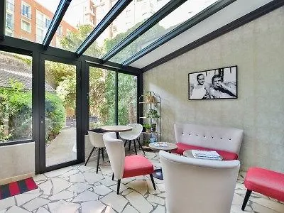 Hotell Montcalm Paris