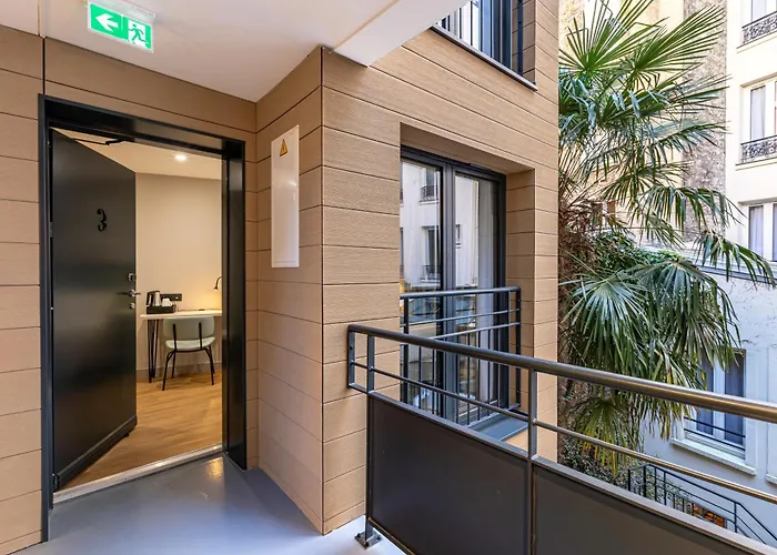 Montcalm Paris