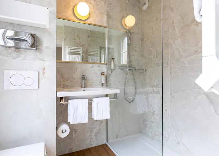 Montcalm Paris