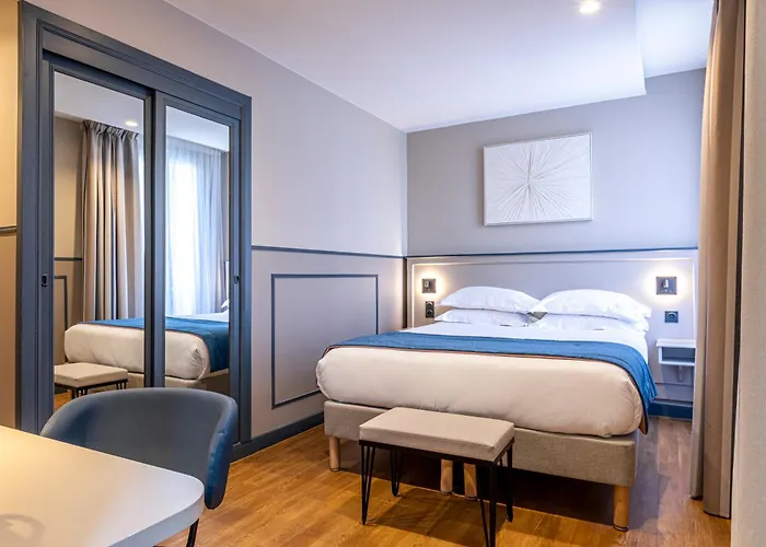 Hotel Montcalm 3*