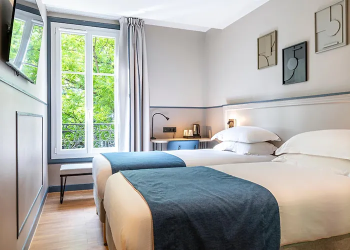 Montcalm 3*