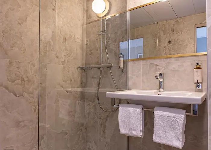 Montcalm Paris