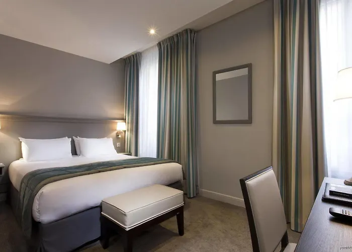 Montcalm 3* Paris