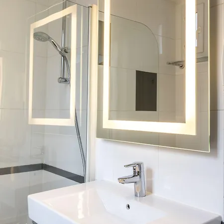 Montcalm 3* Parijs