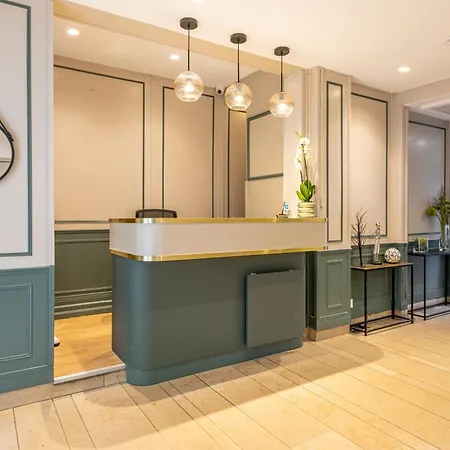 Montcalm Otel Paris