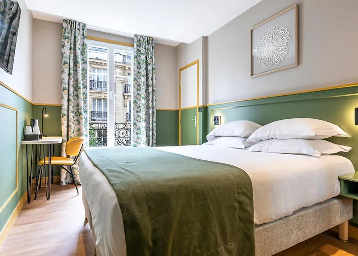 Montcalm 3*